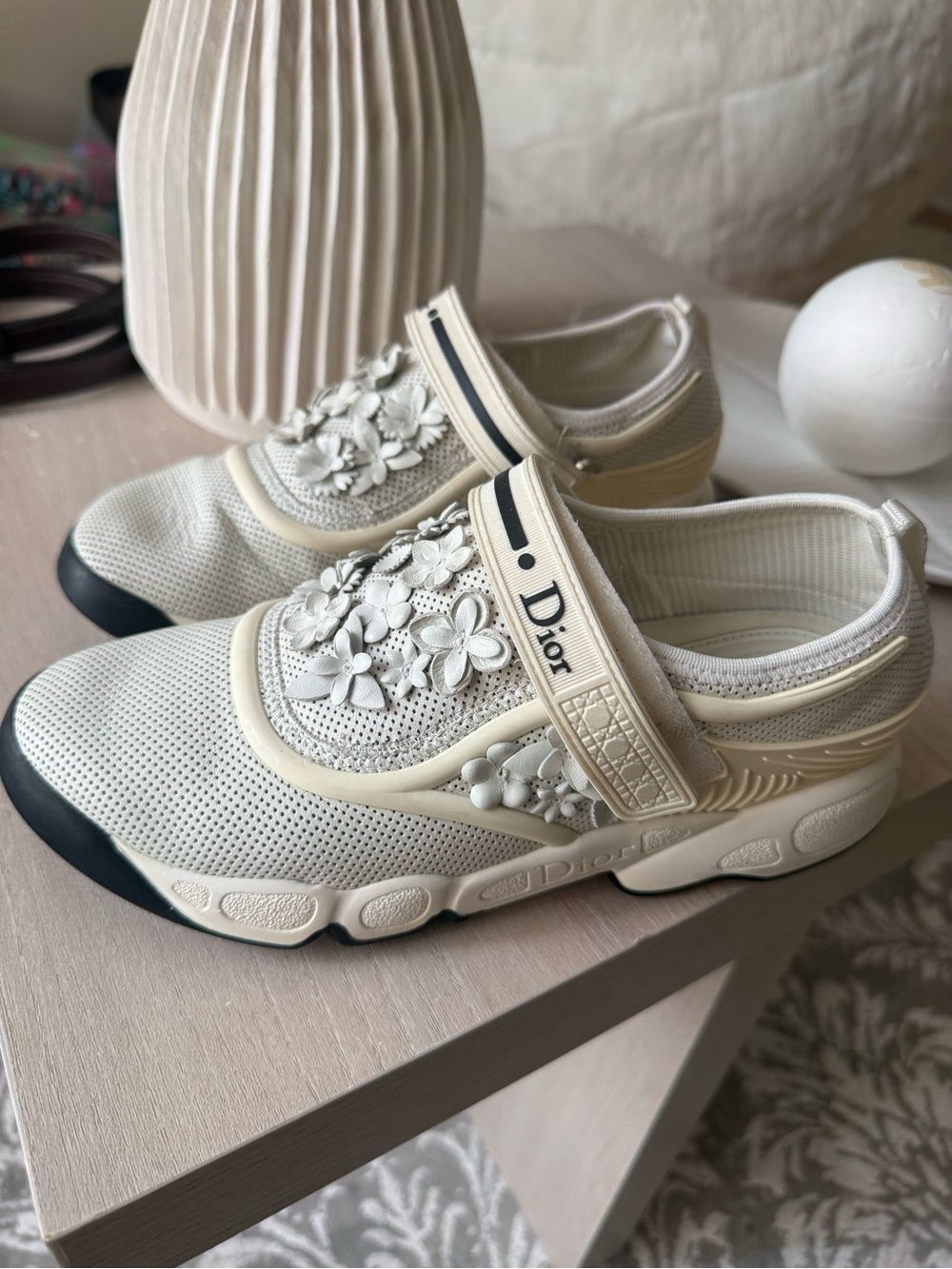 Dior Cream-Beige Floral Appliqué Velcro Sneakers 38